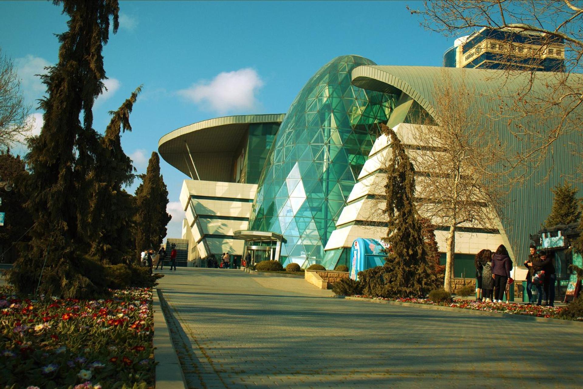 R Studios Old Baku Luaran gambar