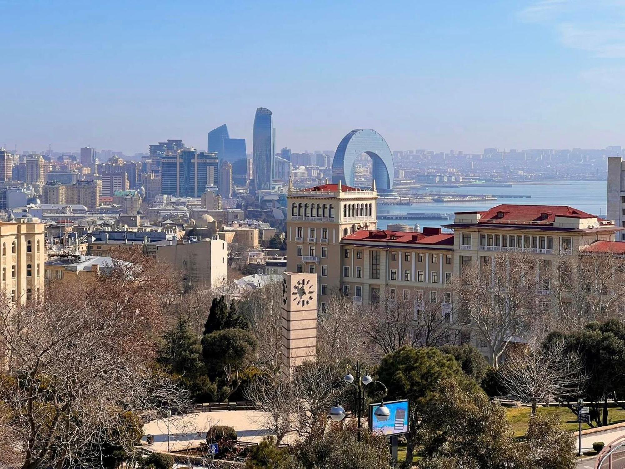 R Studios Old Baku Luaran gambar