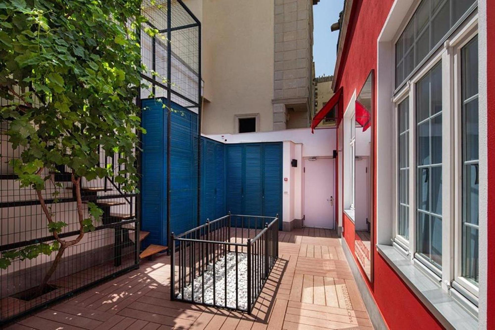 R Studios Old Baku Luaran gambar